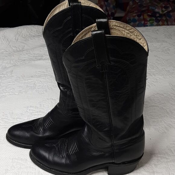 J. CHISHOLM Black Leather Boots - Picture 2 of 16
